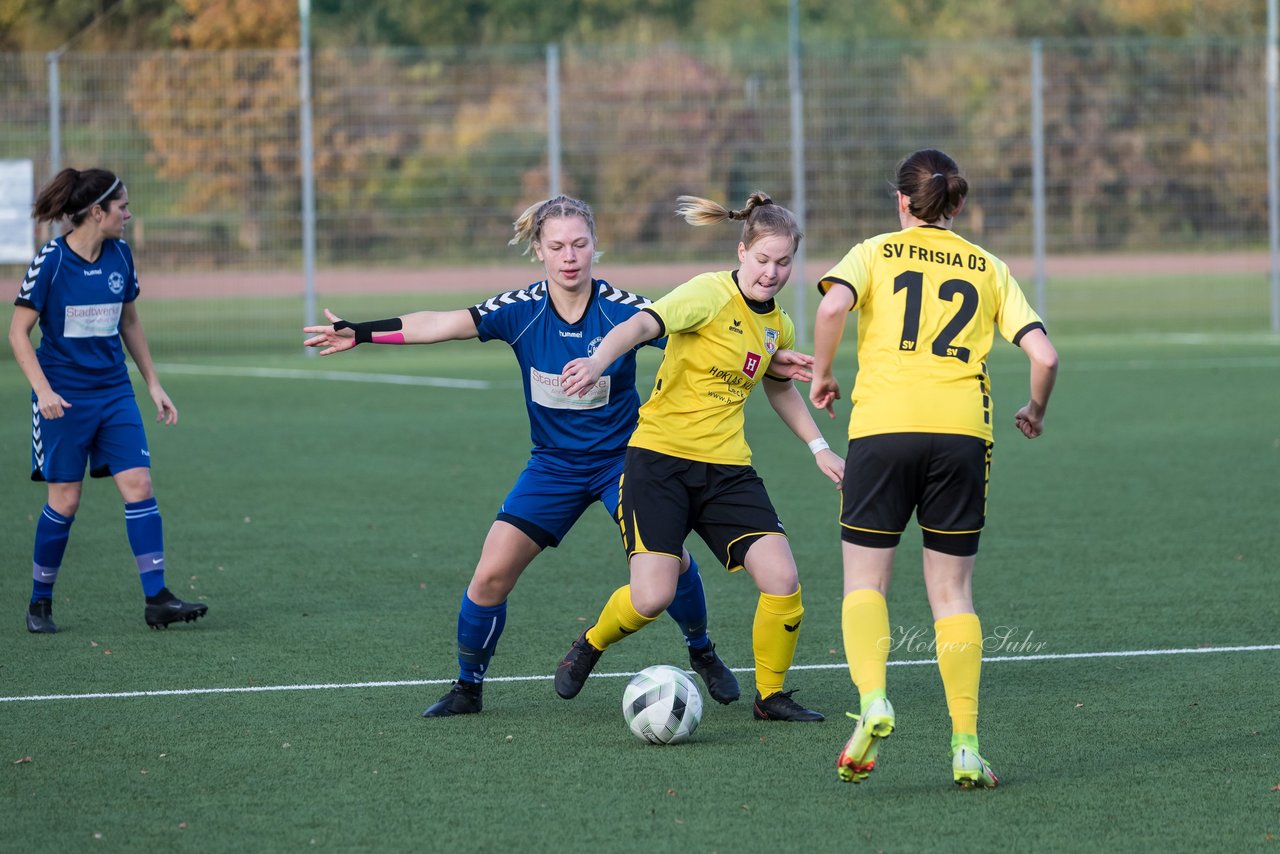 Bild 56 - F SSC Hagen Ahrensburg - SV Frisia 03 Risum-Lindholm : Ergebnis: 2:0